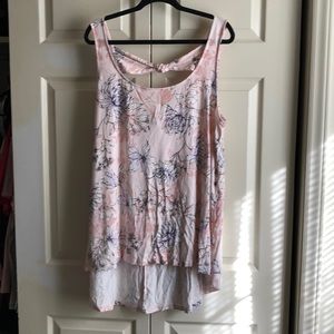 Torrid tank; size 3